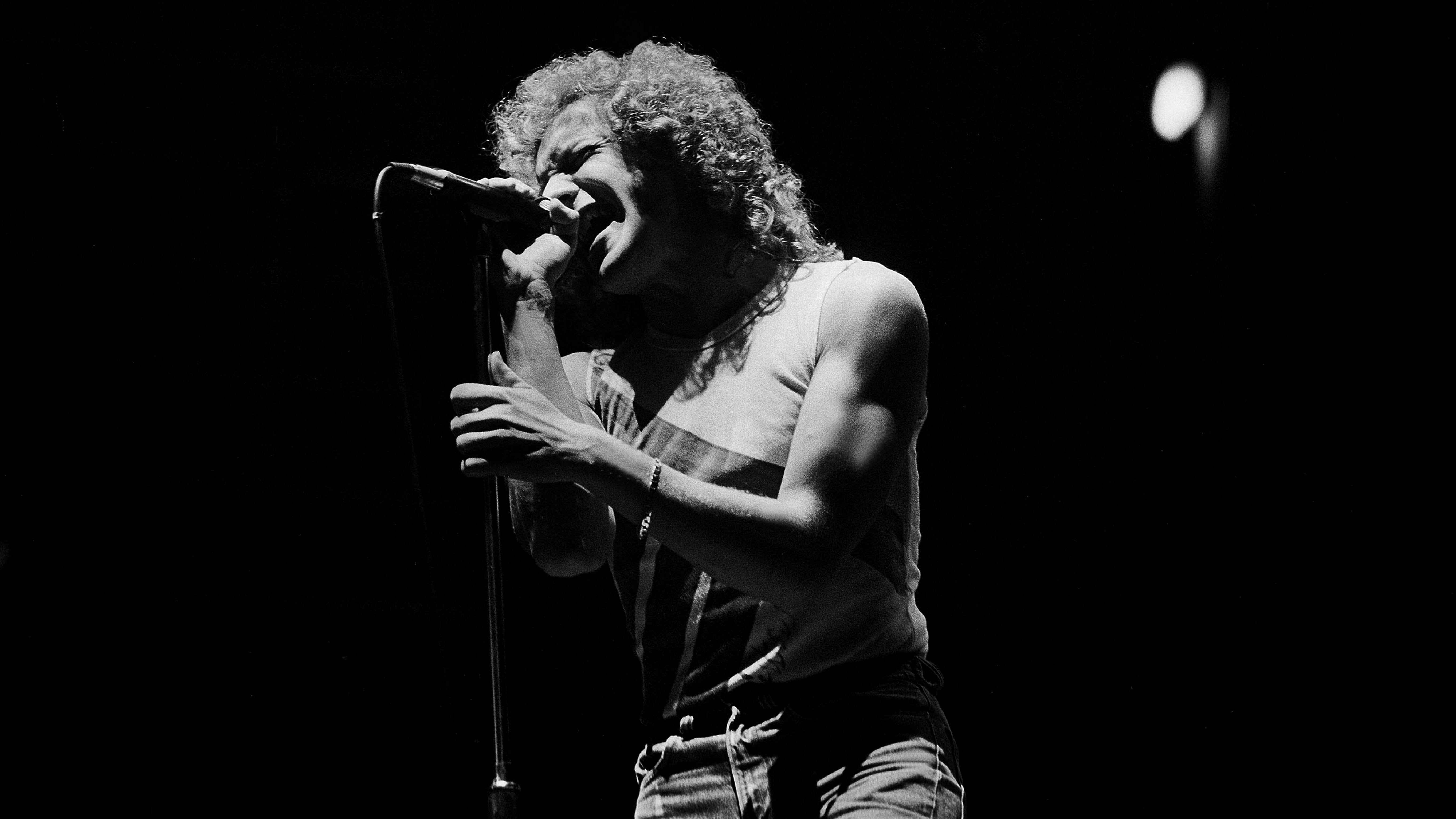 Lou Gramm live performance